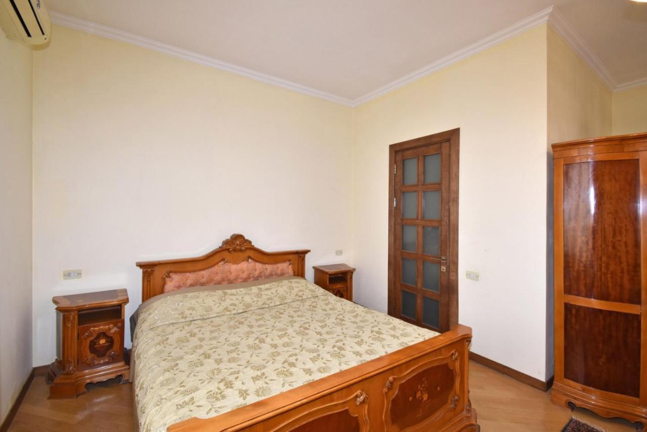 Homestay At City Center Yerevan Exterior photo