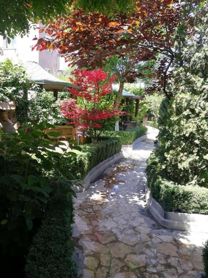Homestay At City Center Yerevan Exterior photo