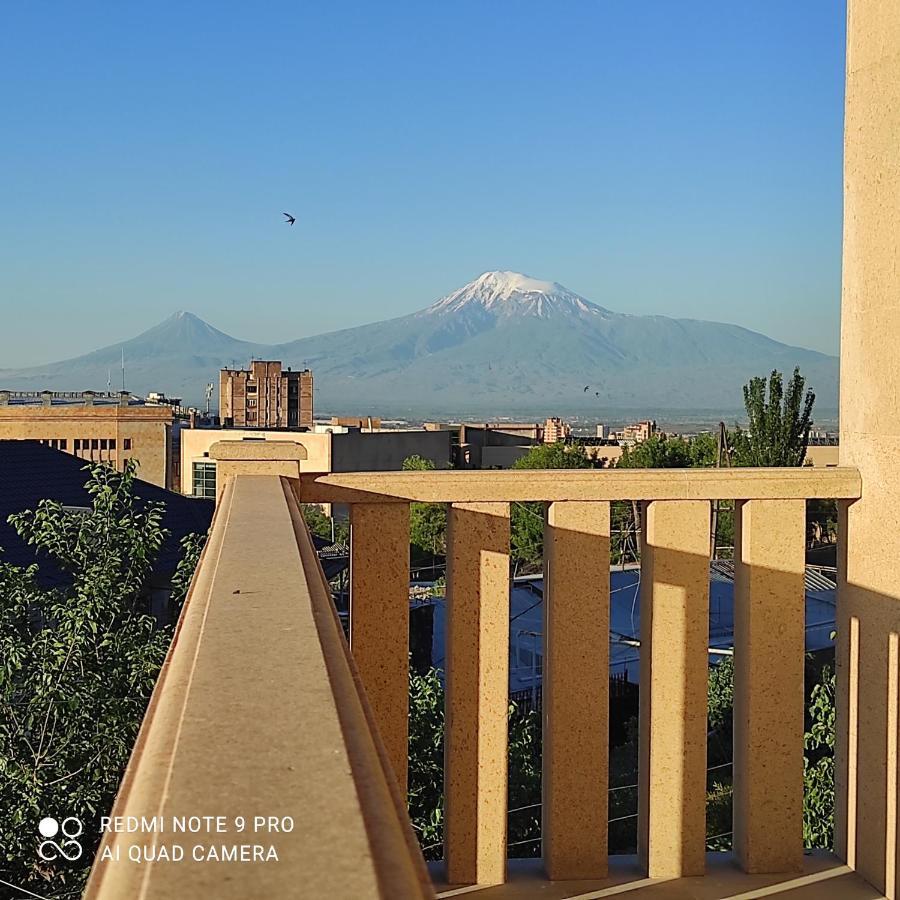 Homestay At City Center Yerevan Exterior photo