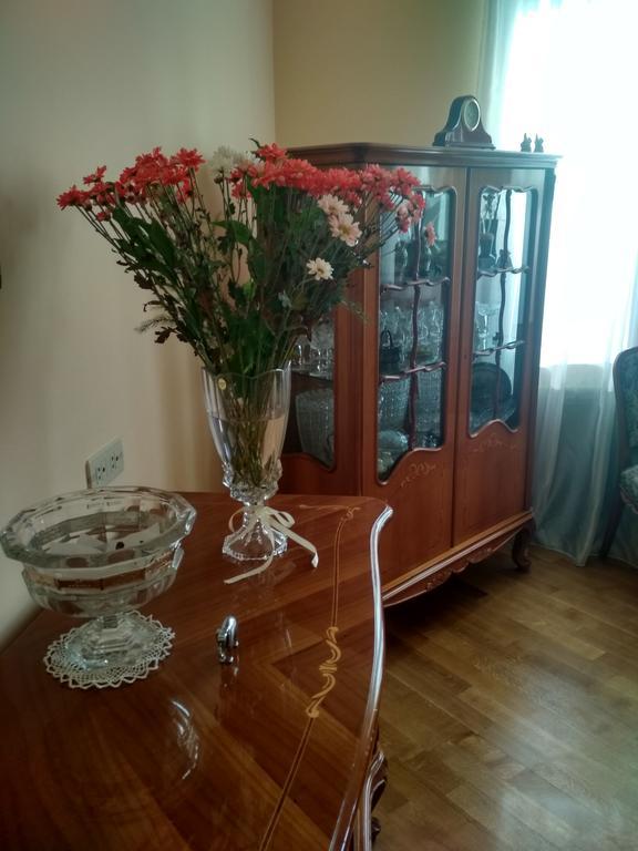Homestay At City Center Yerevan Exterior photo